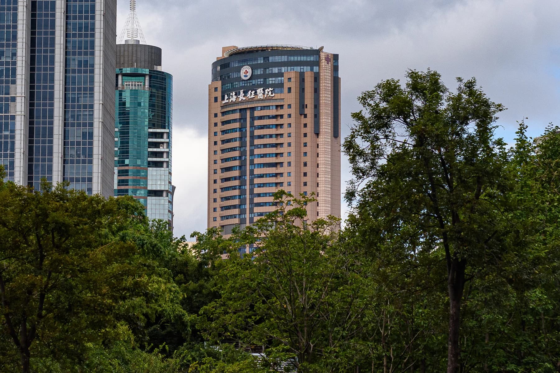 海军军医大学第二附属医院（长征医院） — 医院建筑实景